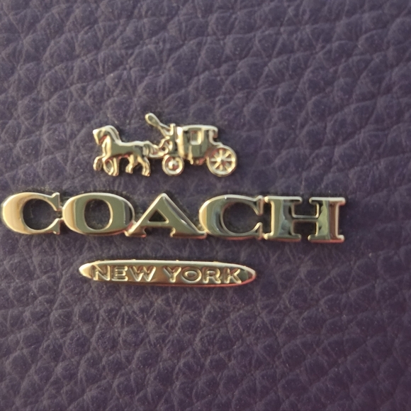 Coach NWOTs Zip Around Wallet - Picture 14 of 16